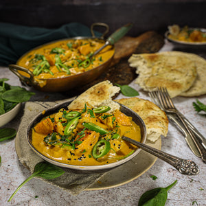 
                  
                    Load image into Gallery viewer, Makhani Gobi Chicken, Spinach &amp;amp; Nigella Seeds
                  
                